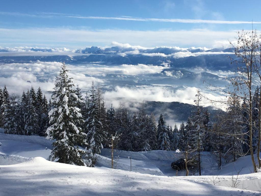 Familienapartment Sonne Und Schnee Kanzelhohe Bagian luar foto